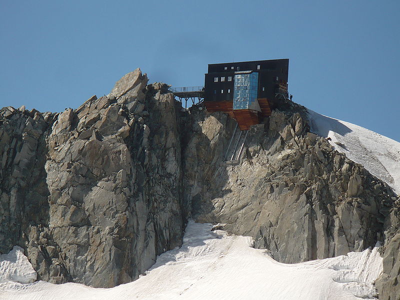 http://www.weirdlyodd.com/wp-content/uploads/2010/07/800px-Rifugio_des_Cosmiques_001.jpg