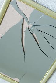 broken mirror number 10