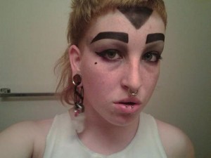 34-Scary-and-Weird-eyebrows-024
