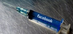 7 clear signs that prove your addiction to Facebook